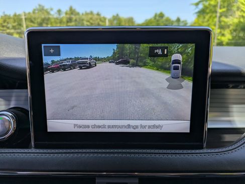 Used 2020 Lincoln Corsair AWD w/ Equipment Group 101A image 12