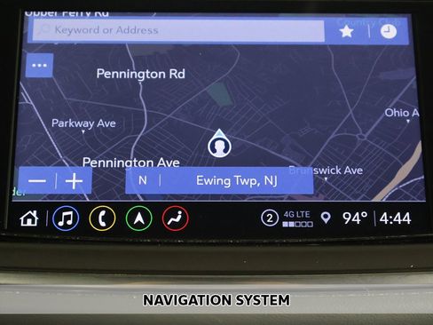 Used 2024 Buick Enclave Premium image 3