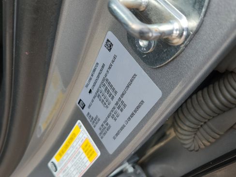 Used 2023 Chevrolet Suburban RST w/ Luxury Package image 22