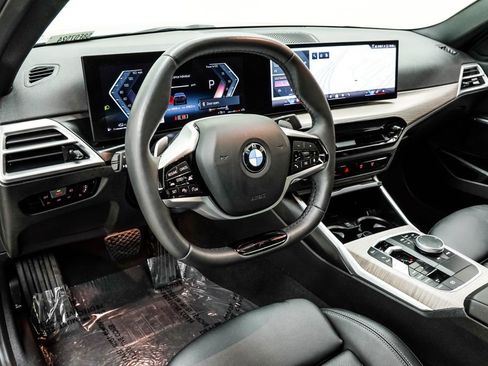 Used 2025 BMW 330i xDrive Sedan AWD/4WD image 19