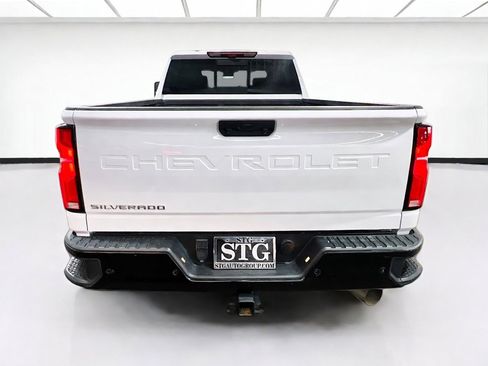Used 2025 Chevrolet Silverado 2500 ZR2 w/ Technology Package AWD/4WD image 5