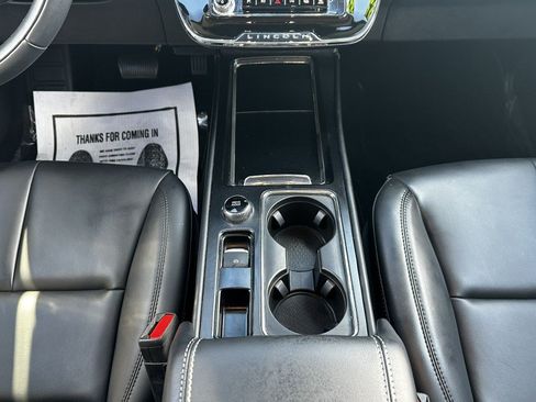 Used 2025 Lincoln Corsair FWD image 19