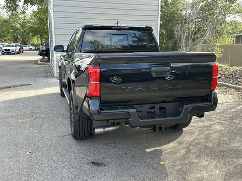 Used 2026 Toyota Tacoma TRD Sport image 5