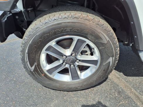 Used 2021 Jeep Wrangler Unlimited Sahara w/ Cold Weather Group image 21