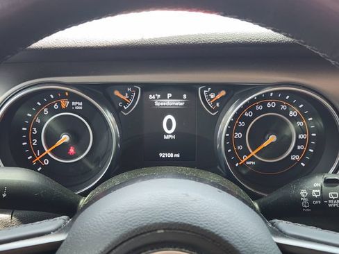 Used 2018 Jeep Wrangler Unlimited Sport S AWD/4WD image 12