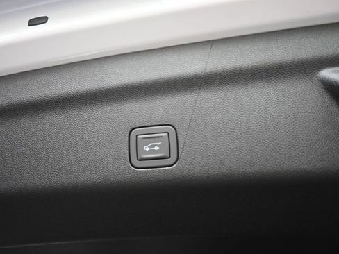 New 2025 Chevrolet Suburban RST w/ RST Capability Package image 9