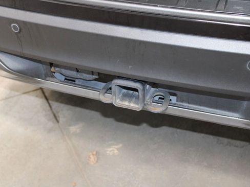 Used 2022 Ford Explorer XLT w/ Equipment Group 202A image 14