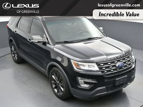 Used 2017 Ford Explorer XLT w/ Equipment Group 202A FWD image 33