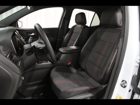 Certified 2024 Chevrolet Equinox RS FWD image 5