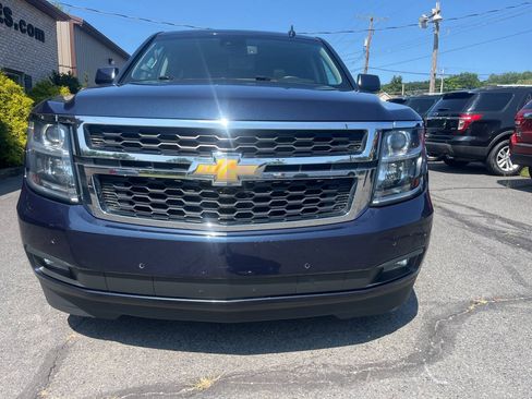 Used 2019 Chevrolet Suburban LT AWD/4WD image 3
