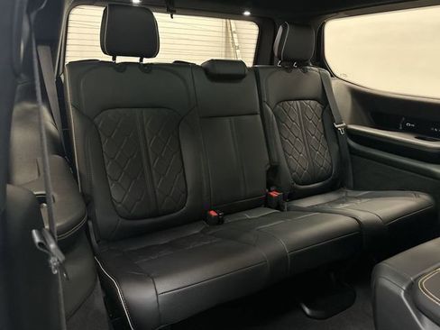 Used 2024 Jeep Grand Wagoneer Series III image 38