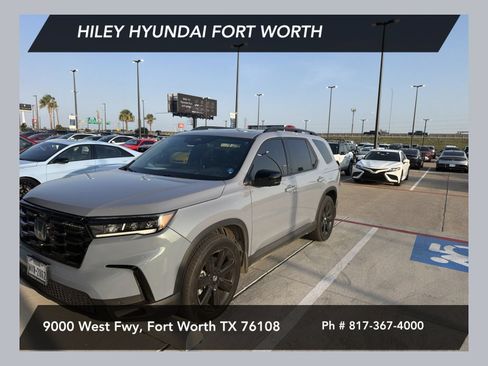 Used 2025 Honda Pilot Black Edition image 1