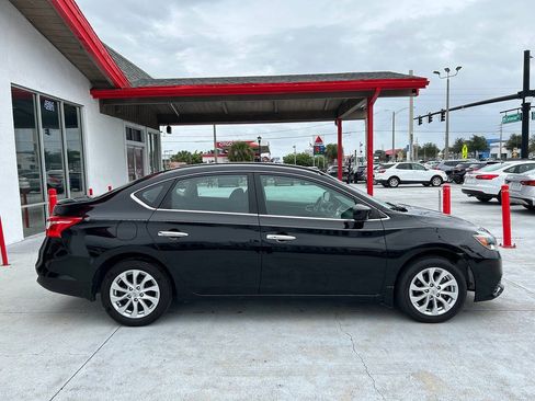 Used 2019 Nissan Sentra SV FWD image 3