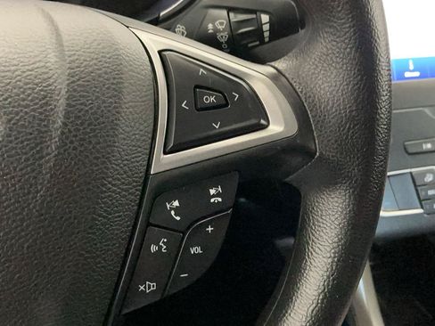 Used 2020 Ford Fusion SE FWD image 19
