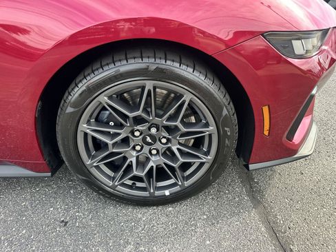 Used 2025 Ford Mustang GT Premium w/ GT Performance Package RWD image 17