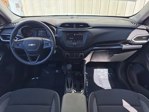 Used 2023 Chevrolet TrailBlazer LS FWD image 11