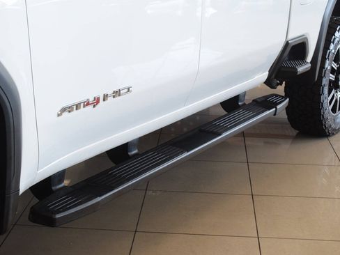 Used 2020 GMC Sierra 2500 AT4 w/ AT4 Premium Package AWD/4WD image 10