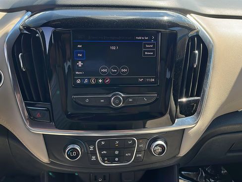 Used 2022 Chevrolet Traverse LS FWD image 20