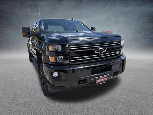 Used 2016 Chevrolet Silverado 2500 LT w/ Midnight Edition AWD/4WD image 5