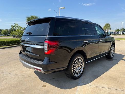 Used 2023 Ford Expedition Platinum RWD image 5