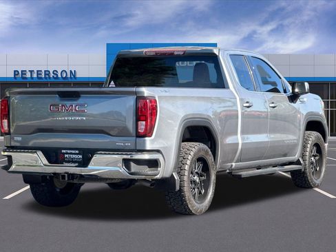 Used 2020 GMC Sierra 1500 SLE w/ Remote Start Package AWD/4WD image 4