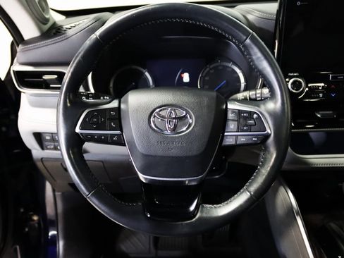 Used 2021 Toyota Highlander Platinum image 45