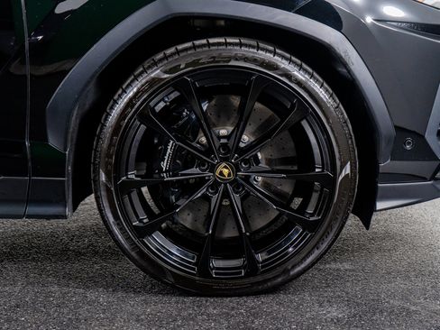 Used 2021 Lamborghini Urus image 7