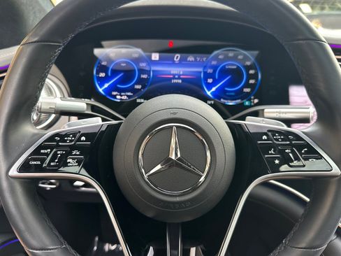 Used 2023 Mercedes-Benz EQS 580 4MATIC Sedan image 19