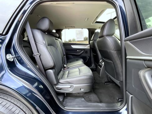 Certified 2025 MAZDA CX-90 3.3 Turbo w/ Preferred Package image 18