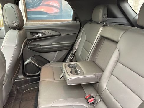Used 2025 Chevrolet TrailBlazer RS w/ Convenience Package image 19