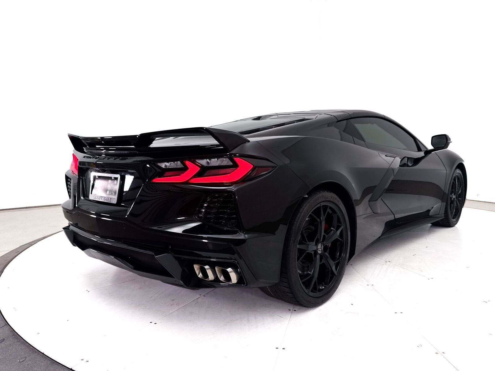 Used 2021 Chevrolet Corvette Stingray Premium Cpe w/ Z51 Performance Package RWD image 21