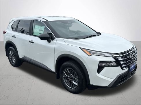 New 2025 Nissan Rogue S image 5