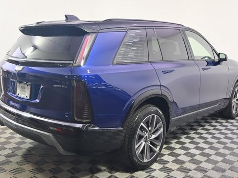 New 2026 Cadillac Vistiq Sport w/ LPO, Floor Liner Package image 7