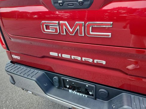 Used 2022 GMC Sierra 1500 SLT w/ SLT Premium Package AWD/4WD image 4