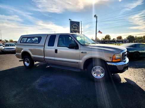 Used 1999 Ford F250 XL image 1