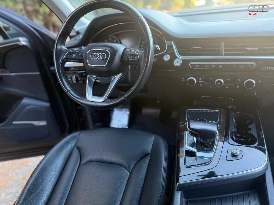 Used 2018 Audi Q7 3.0T Premium Plus AWD/4WD image 19