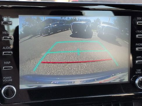 Used 2020 Toyota Corolla LE FWD image 19