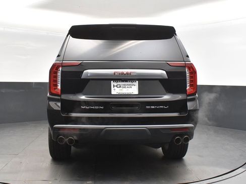 Used 2021 GMC Yukon Denali w/ Denali Premium Package image 6
