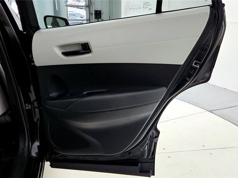 Certified 2023 Toyota Corolla Cross LE image 31