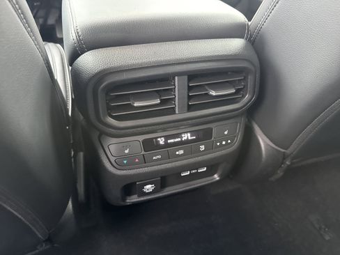 Used 2023 Honda Pilot Elite image 20
