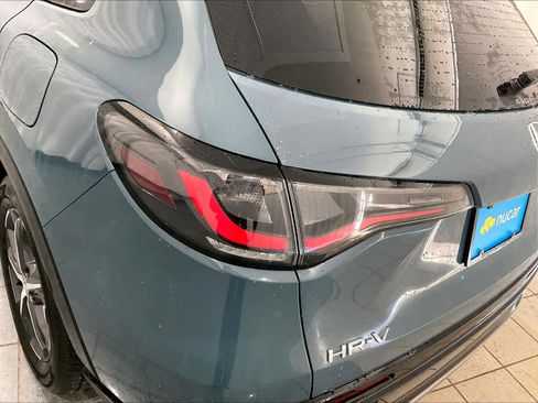 Used 2025 Honda HR-V EX-L image 32