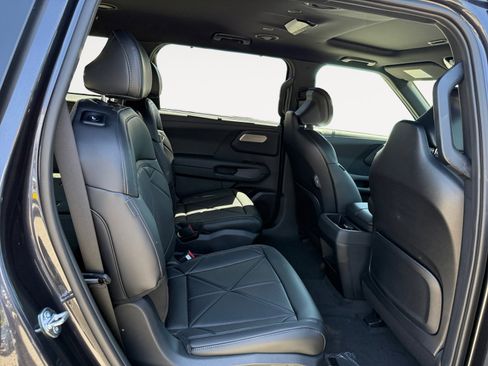 New 2027 Kia Telluride EX FWD image 18
