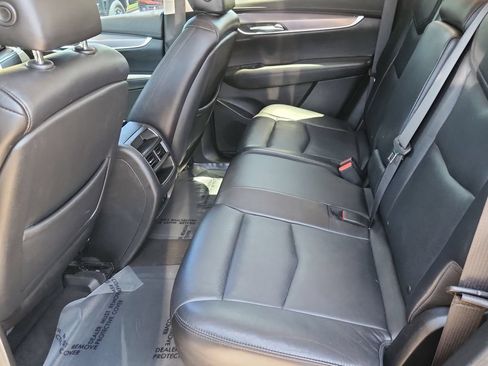 Used 2018 Cadillac XT5 Luxury AWD/4WD image 10