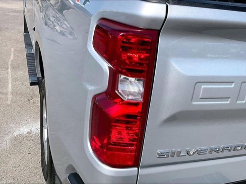 Used 2021 Chevrolet Silverado 1500 LT AWD/4WD image 26
