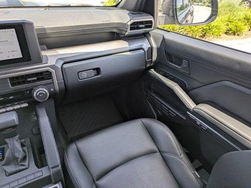 Used 2025 Toyota 4Runner TRD Sport AWD/4WD image 16