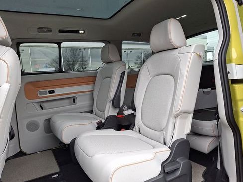 New 2025 Volkswagen ID. Buzz 1st Edition image 6