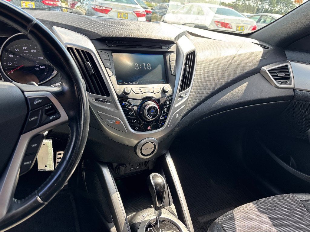 Used 2016 Hyundai Veloster w/ Option Group 02 FWD image 14