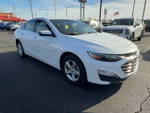 Used 2023 Chevrolet Malibu LS w/ Driver Confidence Package image 2