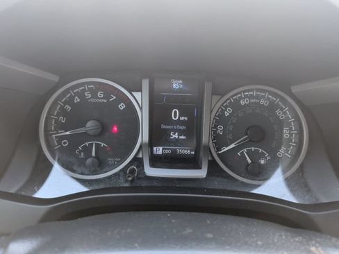 Used 2022 Toyota Tacoma SR5 w/ SR5 Appearance Package (SM) RWD image 19