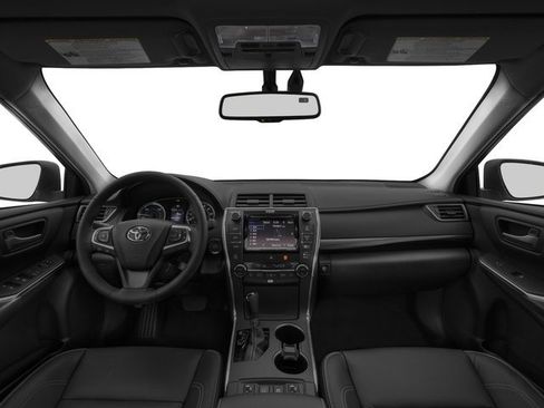 Certified 2016 Toyota Camry SE image 8